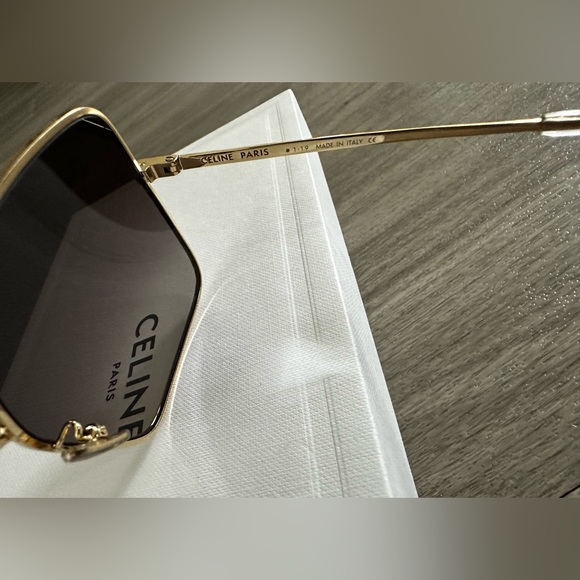 Celine CL 40078 UN 30K Butterfly Sunglasses - Picture 9 of 14